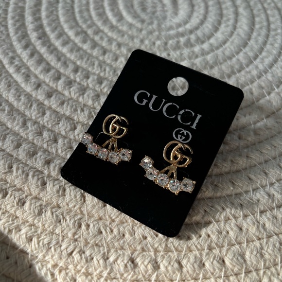 Elegant Gold and Rhinestone Earrings New! - Picture 5 of 7